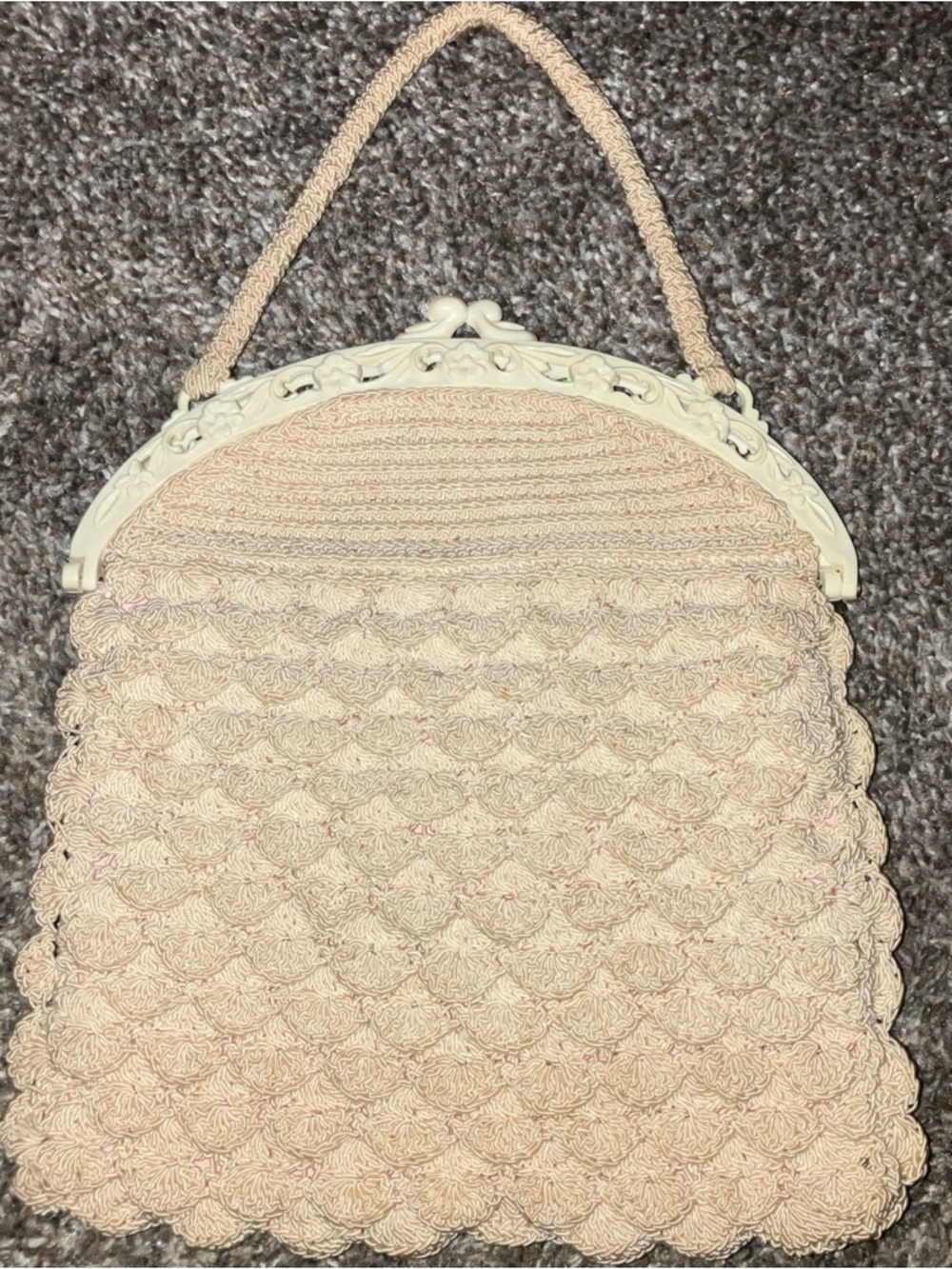 Popcorn Stitch Scalloped Crochet Top-Handle Bag In Light Beige Celluloid Trim - Picture 2 of 8